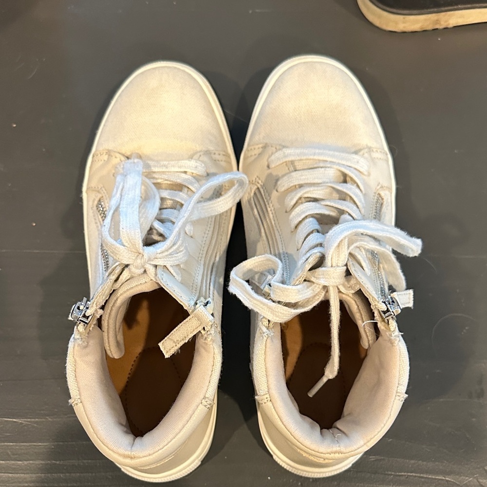 Universal Thread White High-Top Sneakers